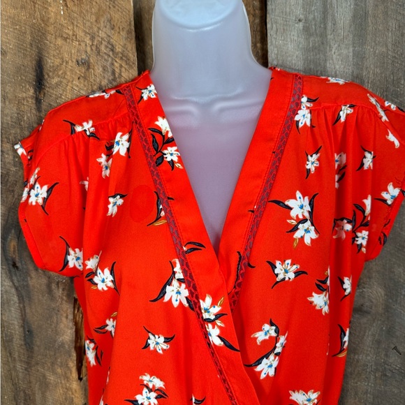 Sienna Sky Red Floral Print Peplum Top - size small - Picture 2 of 10